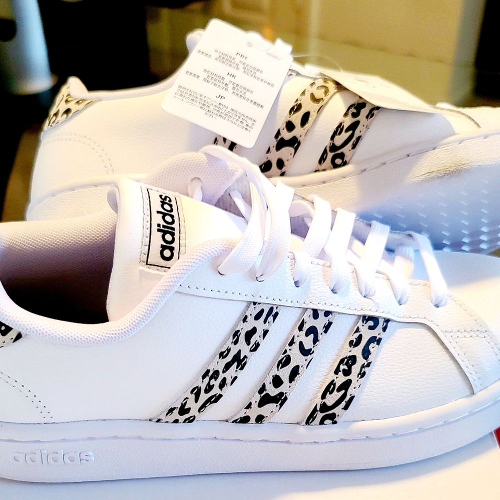Adidas Grand Court Sneaker Cheetah Print Size 7 Cl